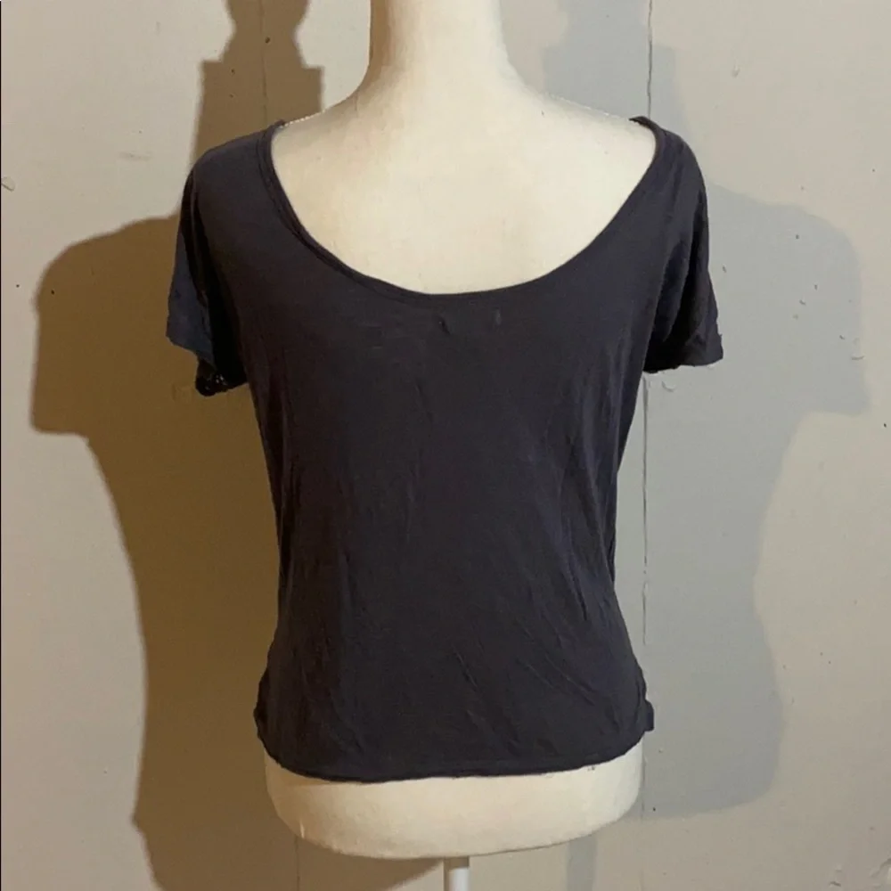 Aerie Short Sleeve Wide Scoop Neck Eyelet Front Side Slits Gray Top Size XS - Picture 3 of 7